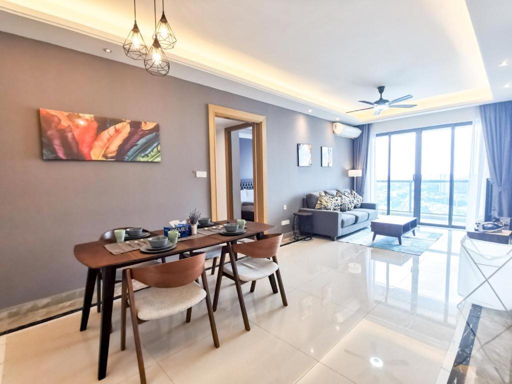 R&F Princess Cove Ciq Premium Sea & City View Suites By Neo Johor Bahru Bagian luar foto