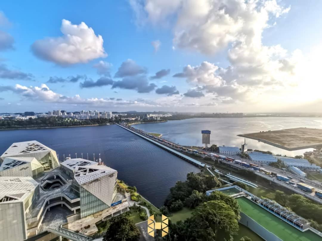 R&F Princess Cove Ciq Premium Sea & City View Suites By Neo Johor Bahru Bagian luar foto