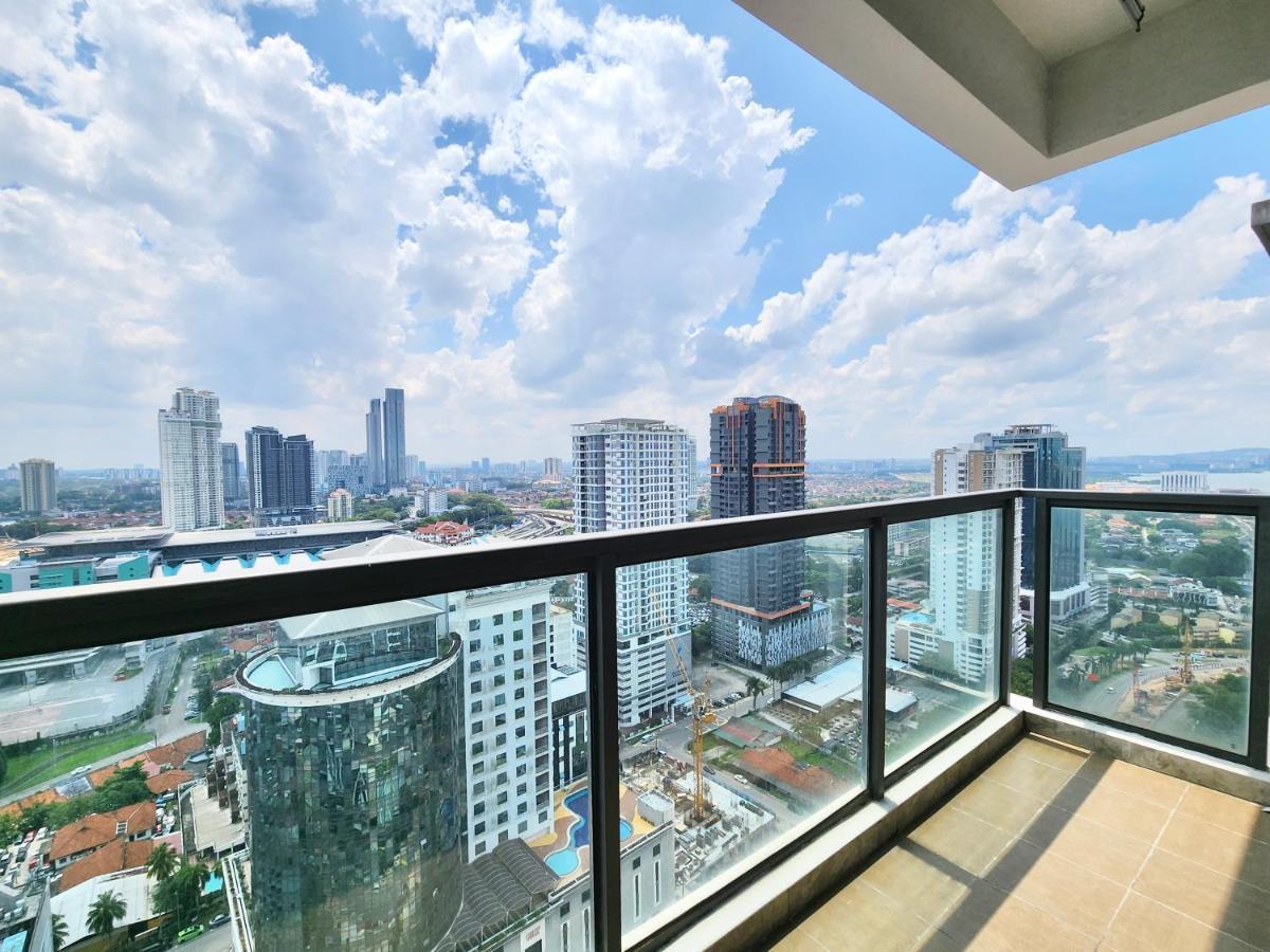 R&F Princess Cove Ciq Premium Sea & City View Suites By Neo Johor Bahru Bagian luar foto