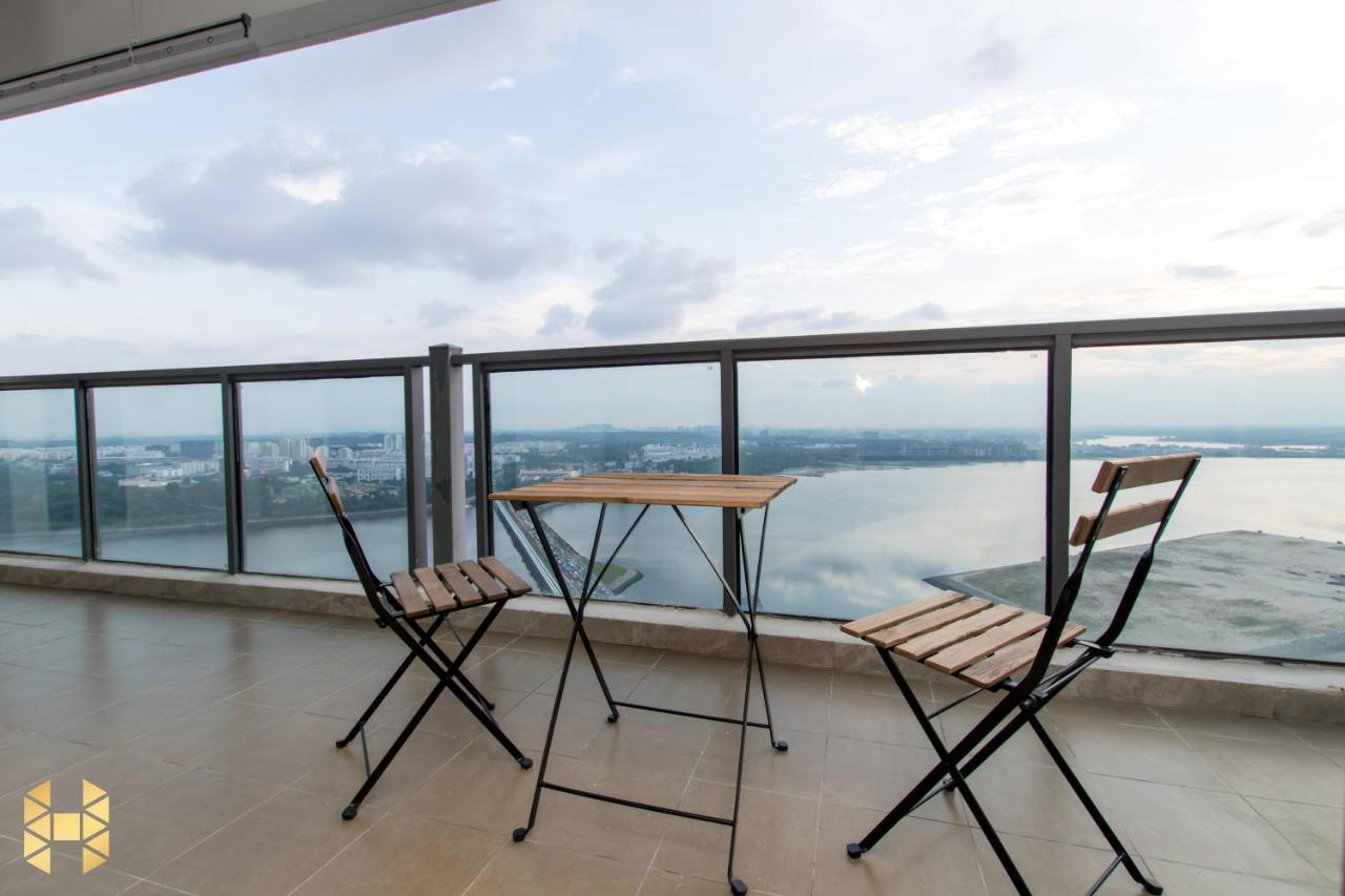 R&F Princess Cove Ciq Premium Sea & City View Suites By Neo Johor Bahru Bagian luar foto